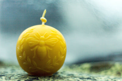 Bougie globe en forme d'abeille vintage